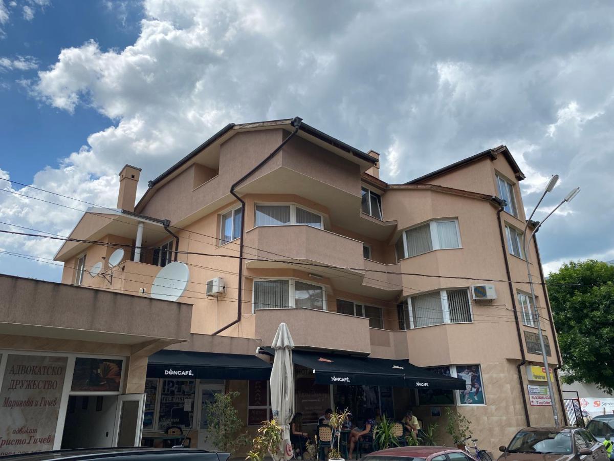 Стаи За Гости Маринови Provadiya Exterior photo