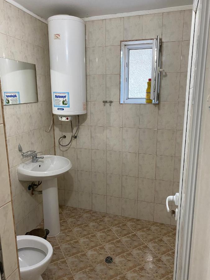Стаи За Гости Маринови Provadiya Exterior photo